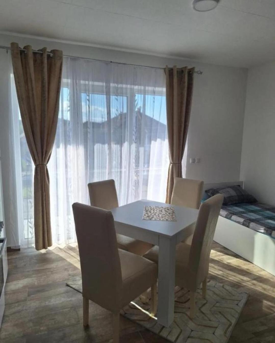 Apartmani Koki Κλάντοβο Εξωτερικό φωτογραφία