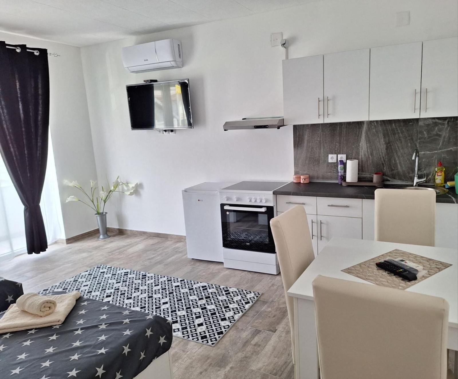 Apartmani Koki Κλάντοβο Εξωτερικό φωτογραφία