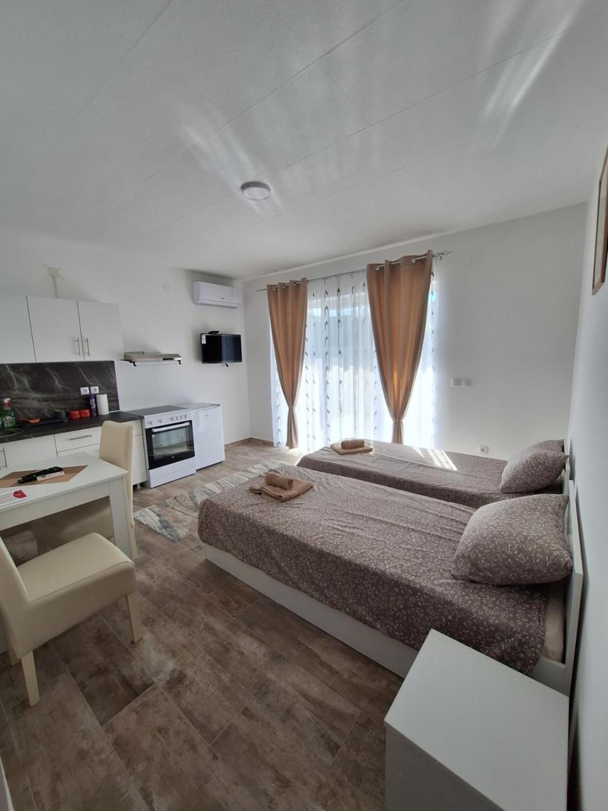 Apartmani Koki Κλάντοβο Εξωτερικό φωτογραφία