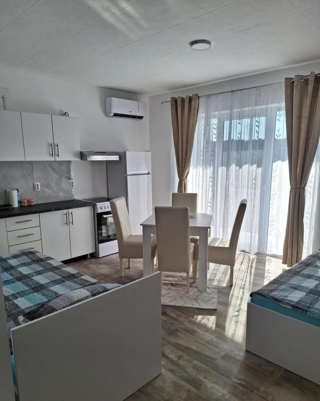 Apartmani Koki Κλάντοβο Εξωτερικό φωτογραφία